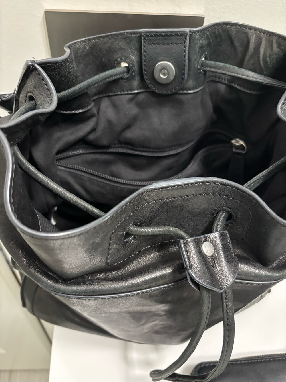 Frye Demi Hobo Shoulder Bag / Tote in Black Leather and Wallet - Picture 5 of 12